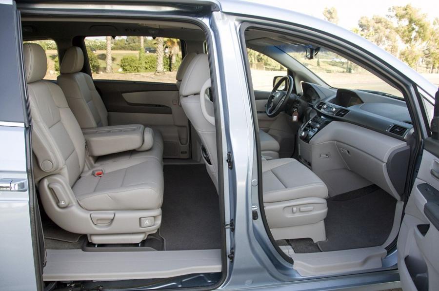  Honda Odyssey 2011 года  (фото 15 из 162)